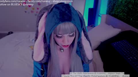 Snapshot of runesy chatting on February 2025 04:07:02 AM Lady online show from February 2025 04:07:02 AM