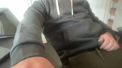 rungriff2323 online show from November 2025 06:43:01 PM