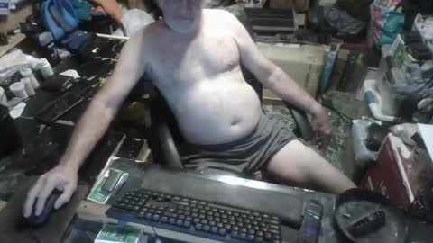 Snapshot of russtenail21 chatting on September 2025 04:54:01 PM Russtenail21 online show from September 2025 04:54:01 PM