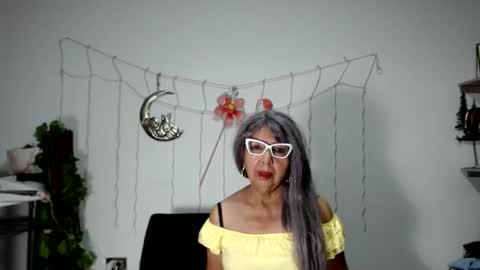 ruth_blue21 online show from December 2024 12:20:01 AM