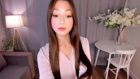 Lily online show from September 2025 03:38:02 PM