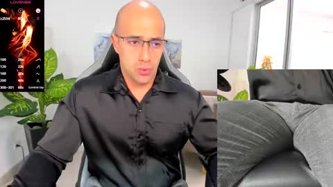 ryan_master_ online show from January 2025 12:09:02 PM