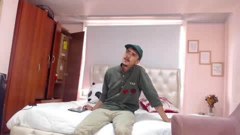 ryan online show from February 2025 08:02:02 PM