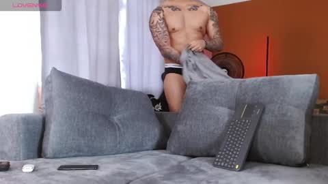 Snapshot of ryan_warren18 chatting on October 2025 02:47:02 PM RYAN online show from October 2025 02:47:02 PM