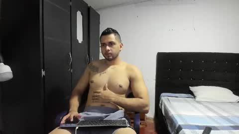 ryan_xc1 online show from October 2025 01:28:01 AM