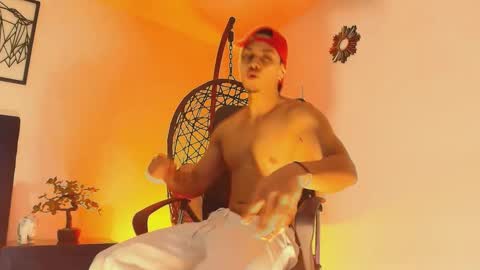 Snapshot of ryangreys01 chatting on October 2025 03:45:01 AM Ryan online show from October 2025 03:45:01 AM