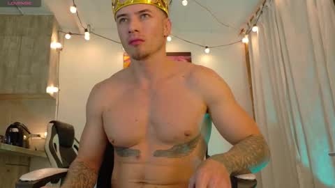 Snapshot of ryann_blue_ chatting on October 2025 11:24:02 PM Ryan Blue ig ryannblue online show from October 2025 11:24:02 PM