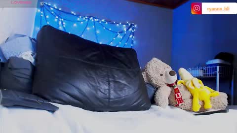 Ryannhill  online show from October 2025 08:00:02 AM