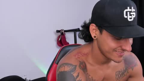 Snapshot of ryanwhite3 chatting on November 2025 11:49:02 PM ryanwhite3 online show from November 2025 11:49:02 PM