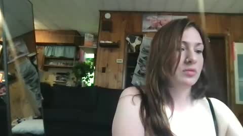 s496925 online show from September 2025 03:17:01 PM