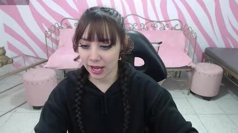 Sabrina online show from October 2025 01:12:01 PM