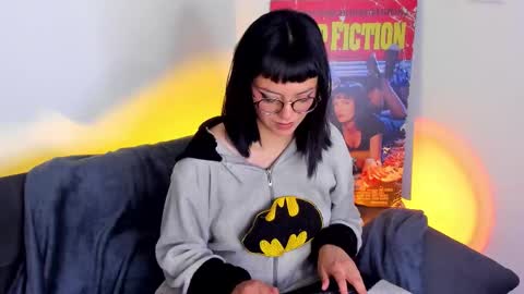 Val online show from October 2025 04:49:02 AM