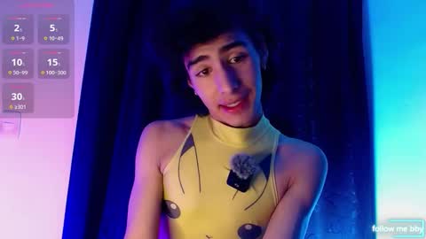 Snapshot of saanti_foxs chatting on October 2025 01:38:01 AM Santi online show from October 2025 01:38:01 AM