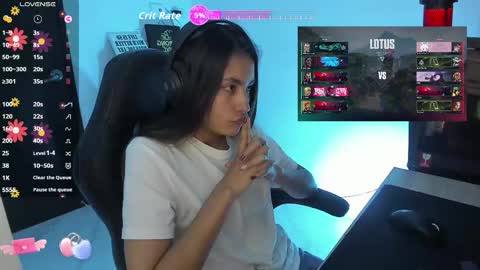 Angie  online show from October 2025 01:39:01 AM