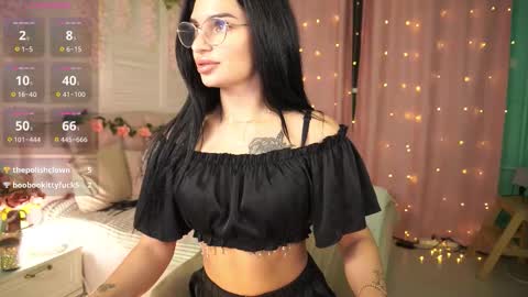 Sabrina Rue online show from September 2025 01:24:02 PM