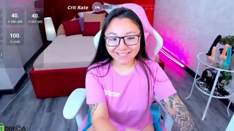 Snapshot of sabrina_sven chatting on October 2025 01:04:02 AM GMT7TueWedThuFriSatSun 0100am-0700am online show from October 2025 01:04:02 AM