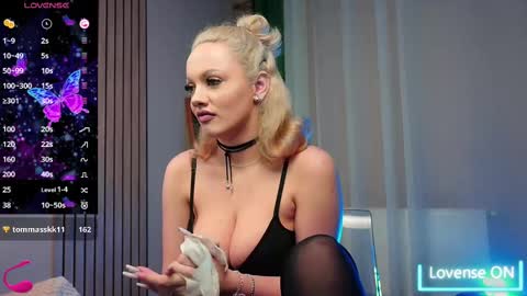 SabrinaJade online show from March 2025 10:48:01 AM