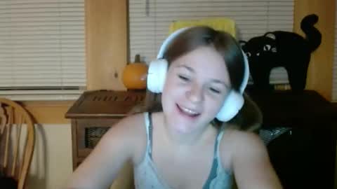 Sabrina online show from November 2025 04:22:02 AM