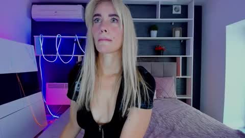 Sabrina online show from October 2025 11:44:01 AM