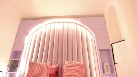 S A B R I N A  online show from September 2025 11:33:02 AM