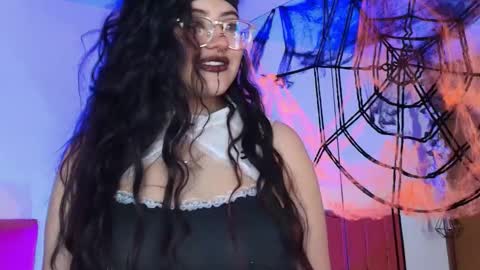 Snapshot of sabrinav_ chatting on October 2025 11:43:01 AM Sabrina online show from October 2025 11:43:01 AM