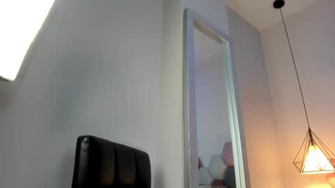 Sabrina Warren online show from March 2025 11:32:01 AM