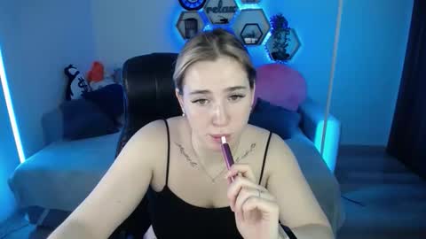 Sabrina Violet online show from November 2025 09:19:01 AM