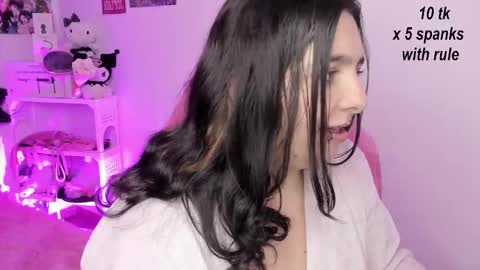 Snapshot of sachi_meow chatting on October 2025 12:28:01 PM Ig online show from October 2025 12:28:01 PM