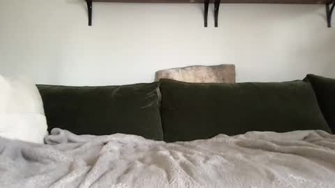 Snapshot of sack_draggin chatting on February 2025 05:57:02 PM Beezy online show from February 2025 05:57:02 PM