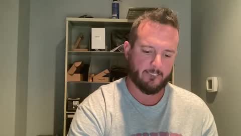 Snapshot of sacredroses chatting on October 2025 03:06:01 AM sacredroses online show from October 2025 03:06:01 AM