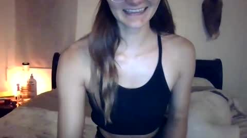 sadlonelygirl420 online show from September 2025 01:33:02 AM