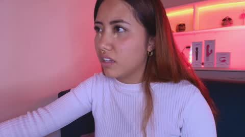 Snapshot of saelivrae chatting on October 2025 07:47:02 PM Cami online show from October 2025 07:47:02 PM