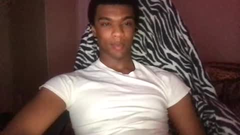 Snapshot of saeonyx chatting on November 2025 11:04:02 PM Saeonyx online show from November 2025 11:04:02 PM