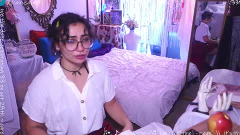 Snapshot of safaeri chatting on October 2025 07:11:01 PM Safa online show from October 2025 07:11:01 PM