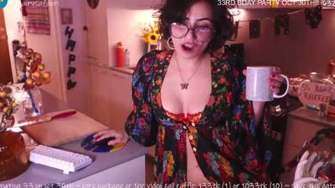 Snapshot of safaeri chatting on October 2025 05:26:02 PM Safa online show from October 2025 05:26:02 PM