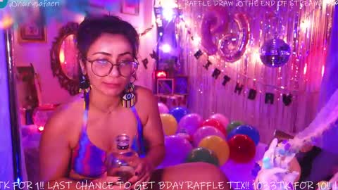 Snapshot of safaeri chatting on October 2025 09:04:02 PM Safa online show from October 2025 09:04:02 PM