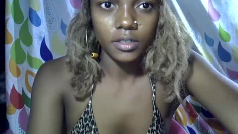 Snapshot of safira19 chatting on September 2025 04:12:02 AM safira19 online show from September 2025 04:12:02 AM