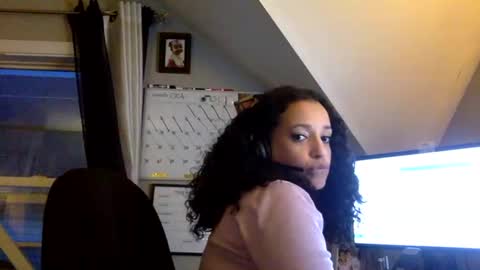 MistressLady online show from November 2025 09:47:01 PM