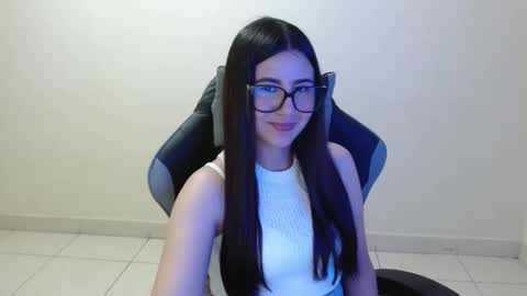 Sahaliefox  online show from October 2025 04:24:02 PM