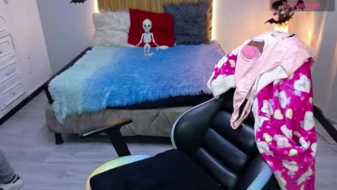 Snapshot of sailor_moon07 chatting on October 2025 04:43:02 AM sailor online show from October 2025 04:43:02 AM