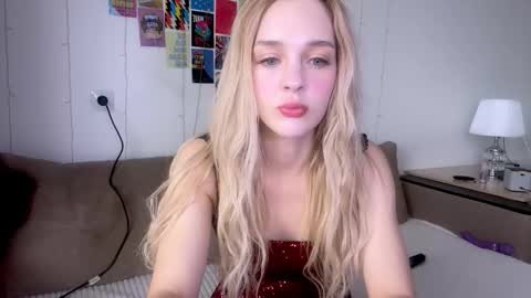 Snapshot of sailormoon666_ chatting on October 2025 10:59:02 AM Sofia online show from October 2025 10:59:02 AM