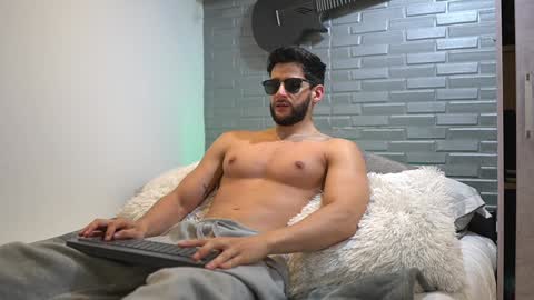 saimon  online show from January 2025 12:05:01 AM