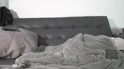 saimon  online show from November 2025 11:07:02 PM