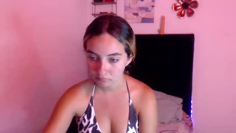 Snapshot of sakuraa_petitex chatting on November 2025 09:26:02 PM Sakura online show from November 2025 09:26:02 PM