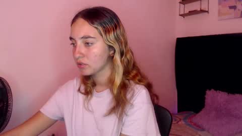 Snapshot of sakuraa_petitex chatting on November 2025 05:29:02 AM Sakura online show from November 2025 05:29:02 AM