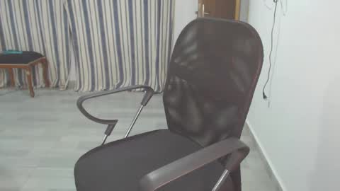 Snapshot of salomesaints chatting on November 2025 01:16:01 AM salome online show from November 2025 01:16:01 AM