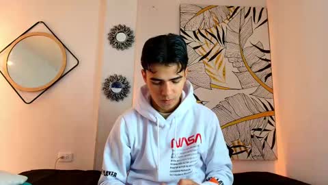 Salomon  Jax and Luca online show from February 2025 11:30:01 AM