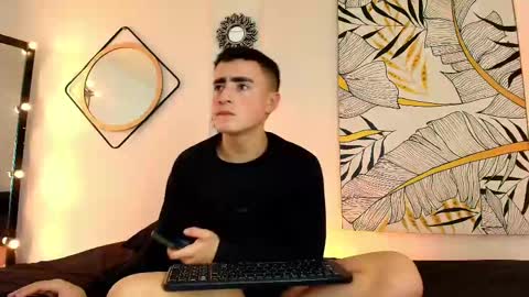 Salomon  Jax and Luca online show from March 2025 03:11:01 AM