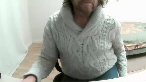Saltimbanquier  Salt  ou  Banquier  online show from February 2025 12:50:02 PM