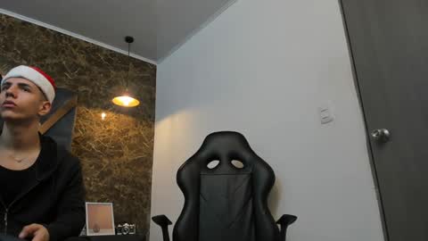 Snapshot of salvatore_damore chatting on December 2024 11:15:02 AM SALVATORE online show from December 2024 11:15:02 AM